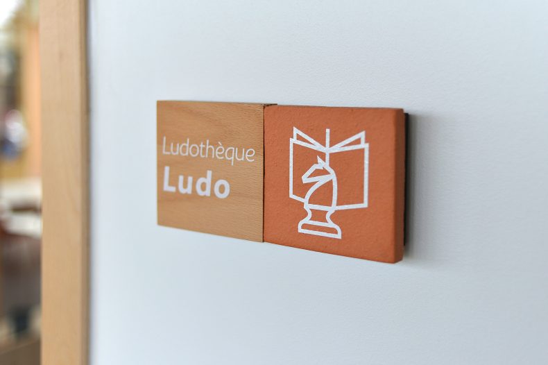 Signalétique pour la Maison de la culture de Colombier-Saugnieu